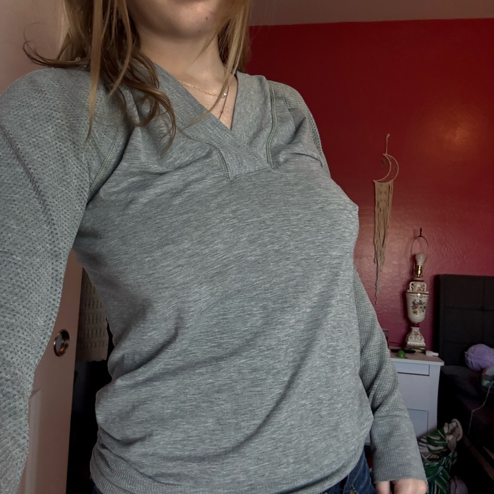 Athleta Heather Gray Knit Top